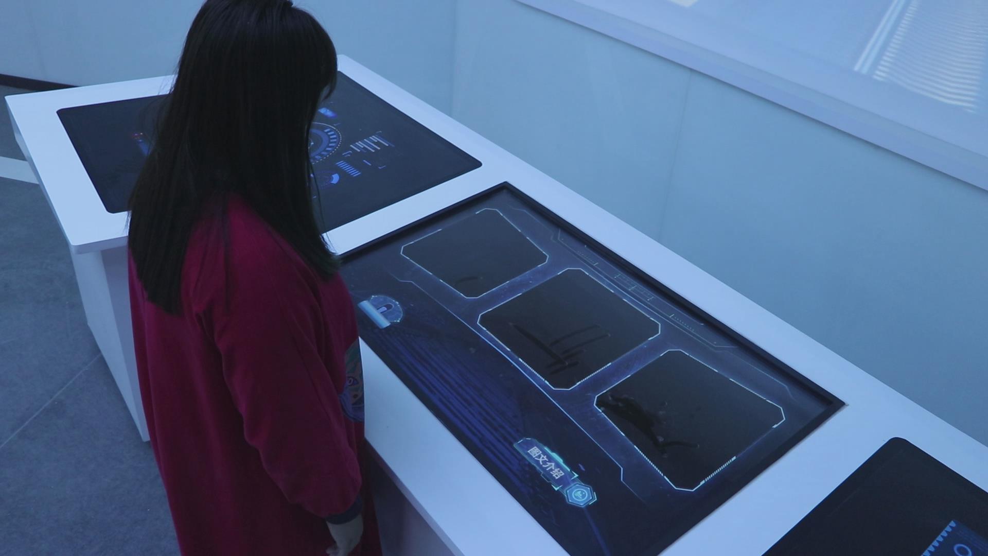 天水經(jīng)開區(qū)藍(lán)谷覓源觸摸屏互動(dòng)系統(tǒng)